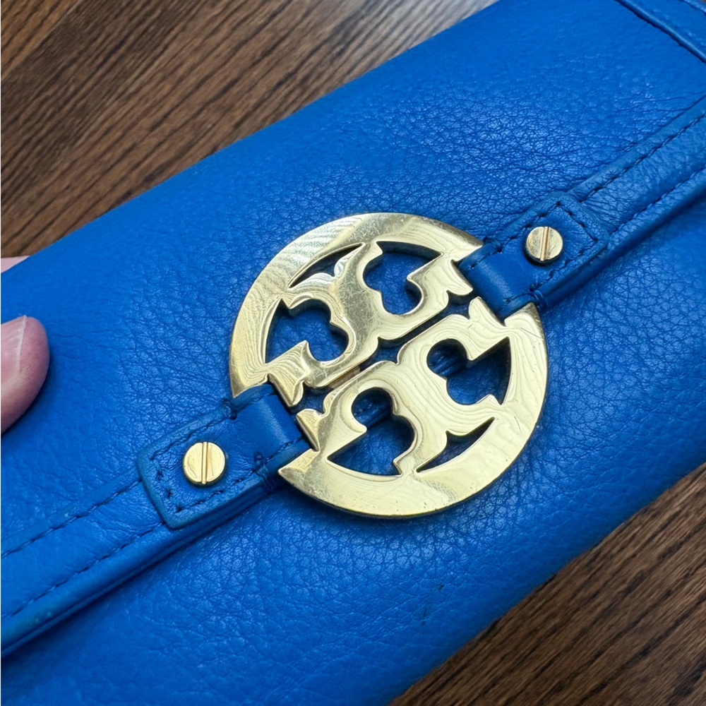 Tory Burch Blue Wallet Wristlet with Gold Logo - Picture 4 of 10